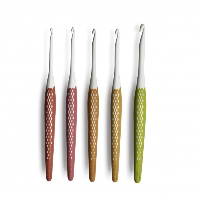 Best Crochet Hooks: Types and Ergonomic Sets